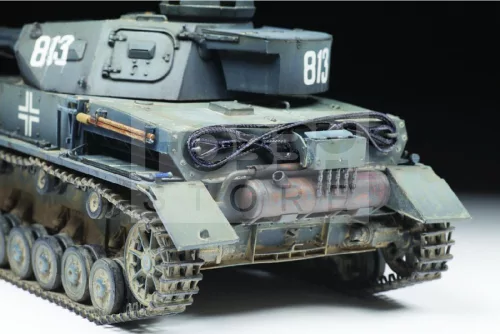 Zvezda Military Panzer IV Ausf.E makett 1:35 (3641Z)