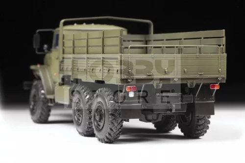 Zvezda Ural 4320 Truck makett 1:35  makett (3654Z)