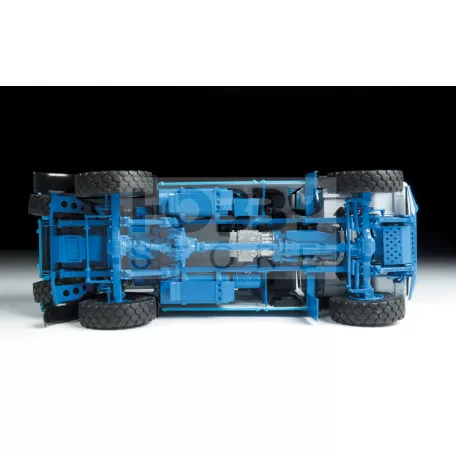 Zvezda Kamaz rallye truck makett 1:35 (3657Z)