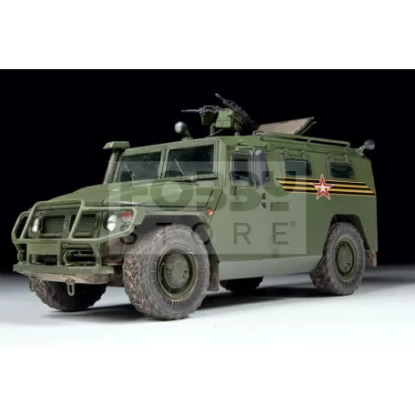 Zvezda Russian Armored Vehicle GAZ Tiger makett 1:35 (3668Z)