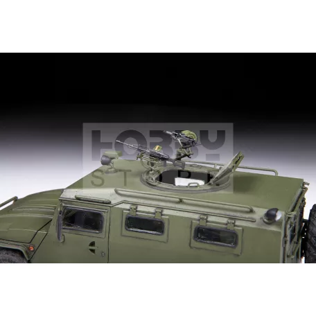 Zvezda Russian Armored Vehicle GAZ Tiger makett 1:35 (3668Z)