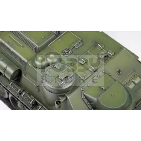 Zvezda SU-100 Soviet tank destroyer makett 1:35 makett (3688Z)