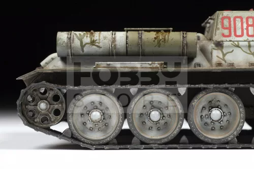 Zvezda SU-122 Self Propelled Gun makett 1:35 (3691Z)