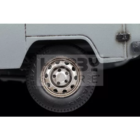Zvezda UAZ 3909 Emergency makett 1:43 (43002Z)