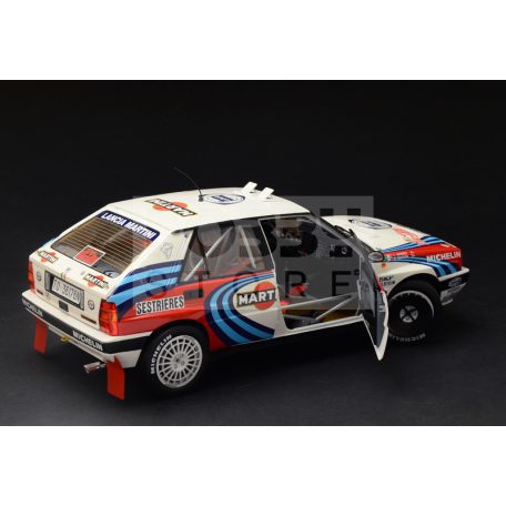Italeri Lancia Delta HF integrale 16v 1:12 autó makett 4709IT