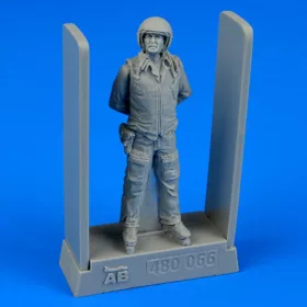   Aerobonus Soviet air force fighter pilot – 1:48 figura makett