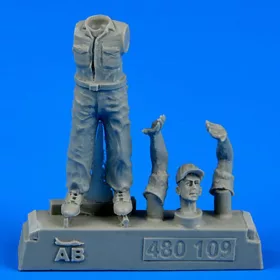   Aerobonus U.S.Army aircraft mechanic WWII-Pacific – 1:48 figura (480109) makett