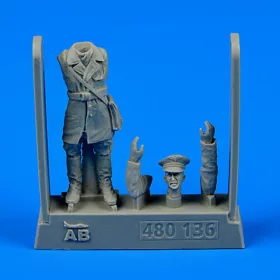   Aerobonus Free French Fighter Pilot WWII Normandie -Niemen (1942-1945) – figura makett
