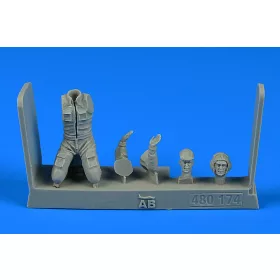   Aerobonus Soviet Aircraft Mechanic-the period of – figura makett