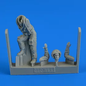  Aerobonus Russian Fighter Pilot on the ladder – figura makett