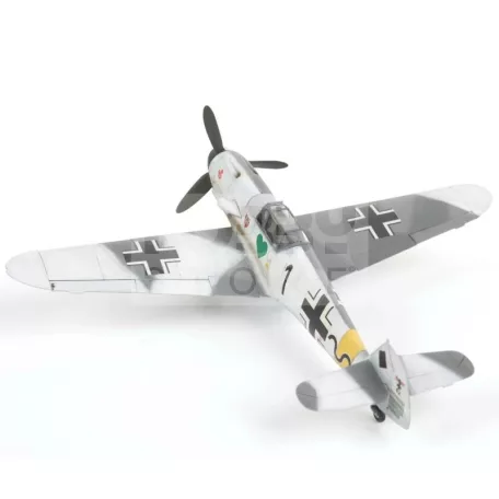 Zvezda Messerschmitt Bf-109 F4 makett 1:48 (4806Z)