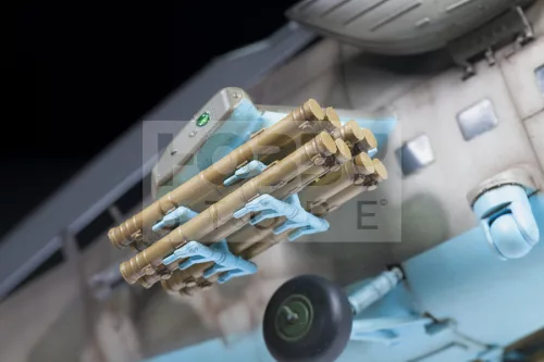 Zvezda MIL Mi-35 M "Hind E" makett 1:48 (4813Z)