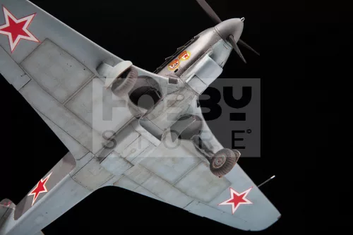 Zvezda YAK-9 Soviet fighter makett 1:48 (4815Z)