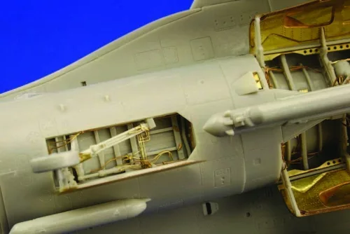 Eduard Accessories F-16CJ Block 50 Fighting Falcon undercarriage für Tamiya Bausatz - futómű-részletező készlet