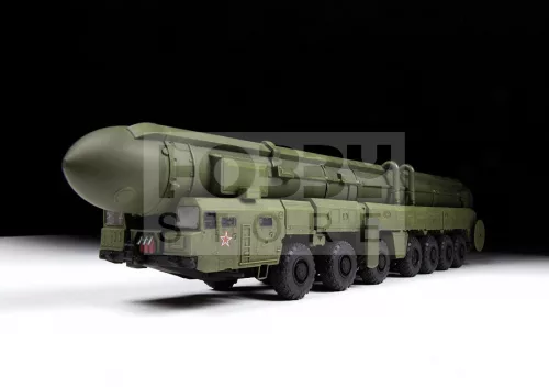 Zvezda Military Ballistic Missile Launcher 'Topol' makett 1:72 (5003Z)