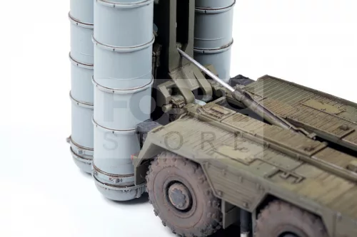 Zvezda S-400 "Triumf" Missile System makett 1:72 (5068Z)