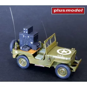   Plus Model Jeep with radio equipment – dioráma kellék makett