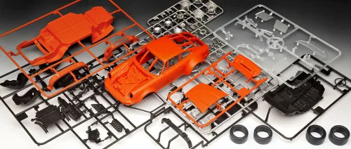 Revell Gift Set Porsche 934 RSR "Jägermeister Motorsport 50th Anniversary" – 1:24 versenyautó makett