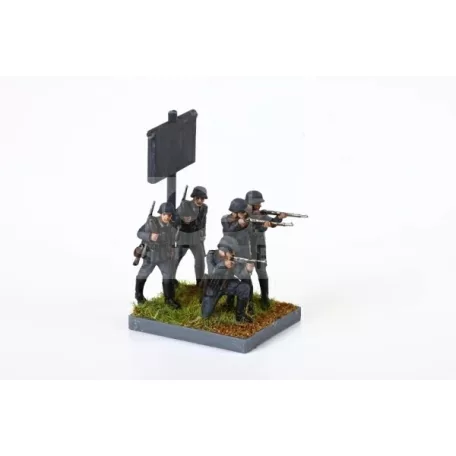 Zvezda German Infantry 1939-1942 1:72 (6105Z)