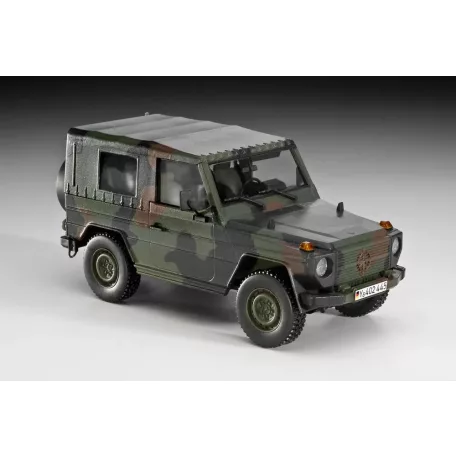 Revell Model Set Lkw gl leicht Wolf 1:35 autó makett 63277R
