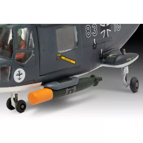 Revell Gift Set Westland Lynx Mk.88 1:72 helikopter makett 63805R