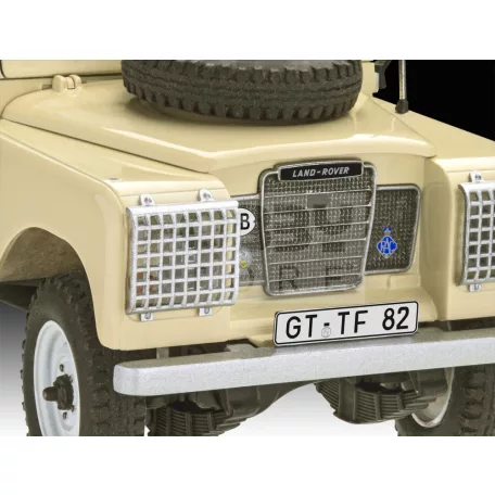 Revell Gift Set Land Rover Series III LWB 1:24 autó makett 67056R