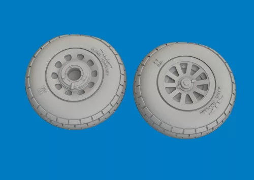 Eduard Accessories P-51D wheels block tread for Arma Hobby - kerékkészlet