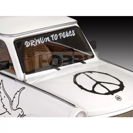 Revell Model Set Trabant 601S "Builder's Choice" 1:24 autó makett 67713R