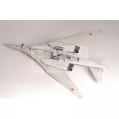   Zvezda Tupoljev TU-160 szuperszonikus bombázó 'Blackjack' makett 1:144 (7002Z)