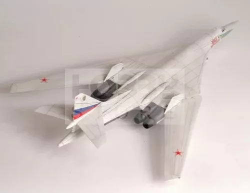 Zvezda Tupoljev TU-160 szuperszonikus bombázó 'Blackjack' makett 1:144 (7002Z)