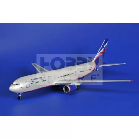 Zvezda Boeing 767-300 makett 1:144 (7005Z)