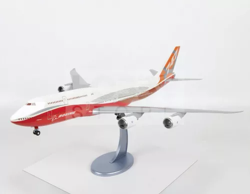 Zvezda Boeing 747-8 makett 1:144 (7010Z)