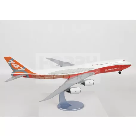 Zvezda Boeing 747-8 makett 1:144 (7010Z)