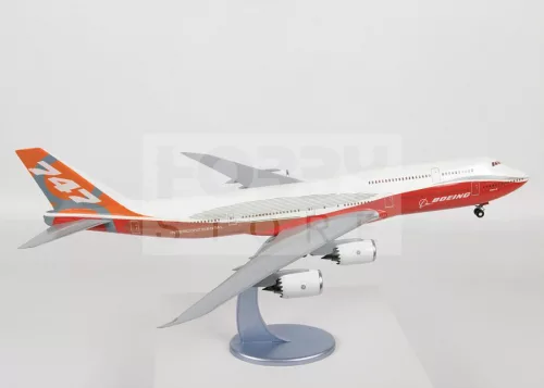 Zvezda Boeing 747-8 makett 1:144 (7010Z)