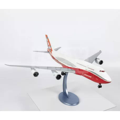 Zvezda Boeing 747-8 makett 1:144 (7010Z)