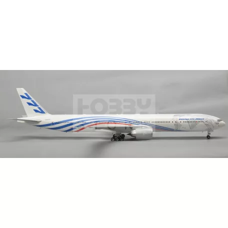 Zvezda Boeing 777-300ER makett 1:144 (7012Z)