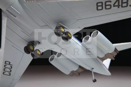 Zvezda Ilushin Il-62M makett 1:144 (7013Z)