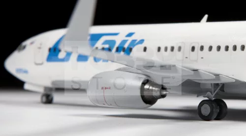 Zvezda Boeing 737-800 makett 1:144 (7019Z)