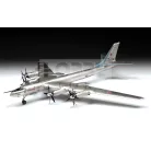 Zvezda Tu-95 Soviet turboprop strategic bomber makett 1:144 (7038Z)