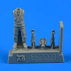   Aerobonus German Modern Luftwaffe/Marine Fighter Pilot – figura makett