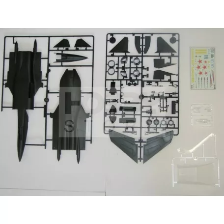 Zvezda Sukhoi SU-47 Berkut makett 1:72 (7215Z)