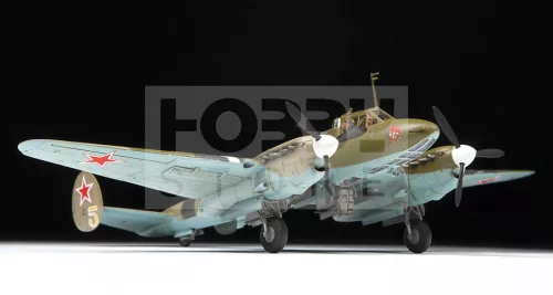 Zvezda Petlyakov Pe-2 makett 1:72 (7283Z)