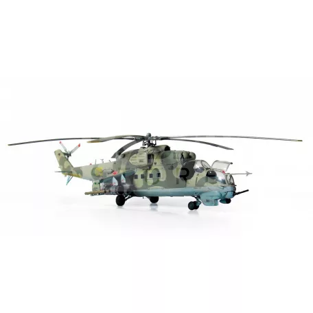Zvezda Mil Mi-24V Hind C makett 1:72 (7293Z)