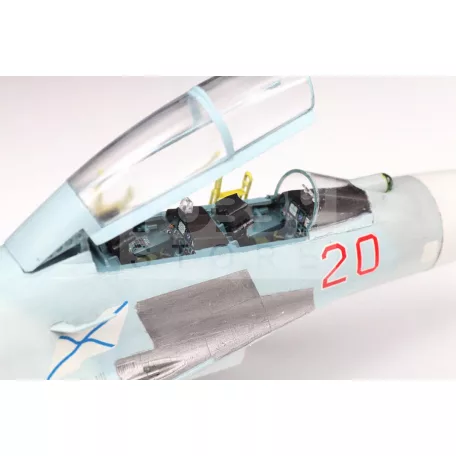Zvezda Sukhoi SU-27 UB makett 1:72 (7294Z)