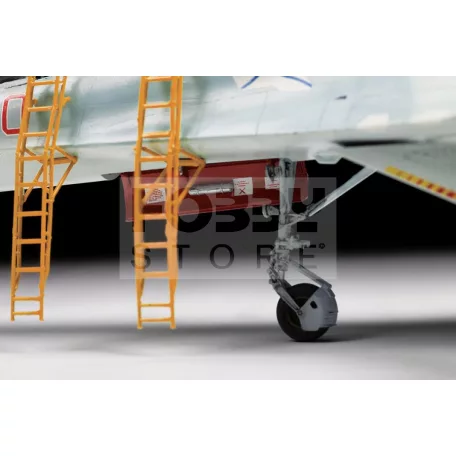 Zvezda Sukhoi SU-27 UB makett 1:72 (7294Z)