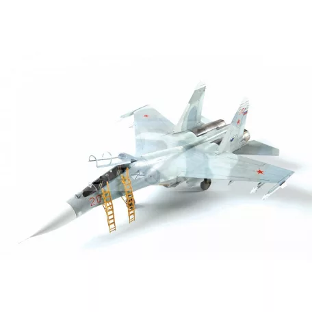 Zvezda Sukhoi SU-27 UB makett 1:72 (7294Z)