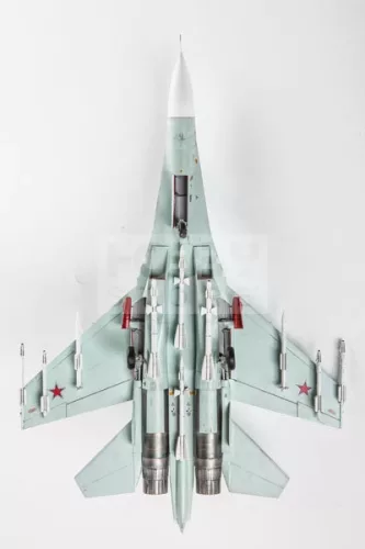 Zvezda SU-27SM makett 1:72 (7295Z)