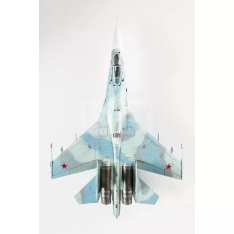 Zvezda SU-27SM makett 1:72 (7295Z)