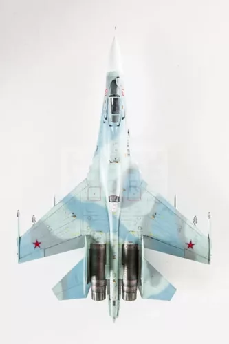 Zvezda SU-27SM makett 1:72 (7295Z)