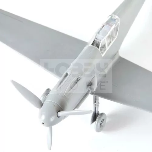 Zvezda Messerschmitt B-109 F2 makett 1:72 (7302Z)
